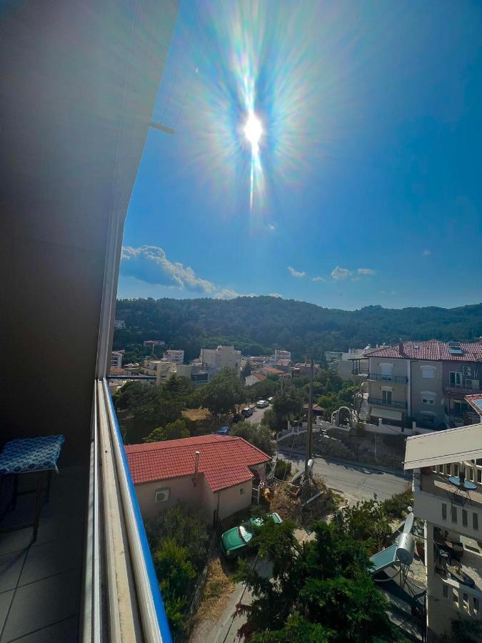 τina's Apartment *