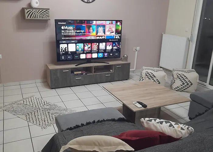 Τina\'S Apartment